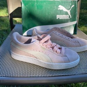 Puma girls sneakers